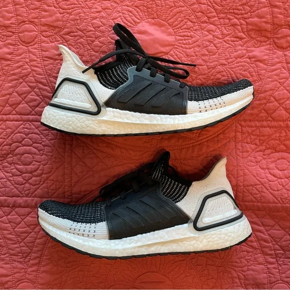 adidas gazelle silver green womens Adidas Unisex Ultraboost 22 Cold.Rdy Core Black / Grey Six / Grey Four  Running Shoes